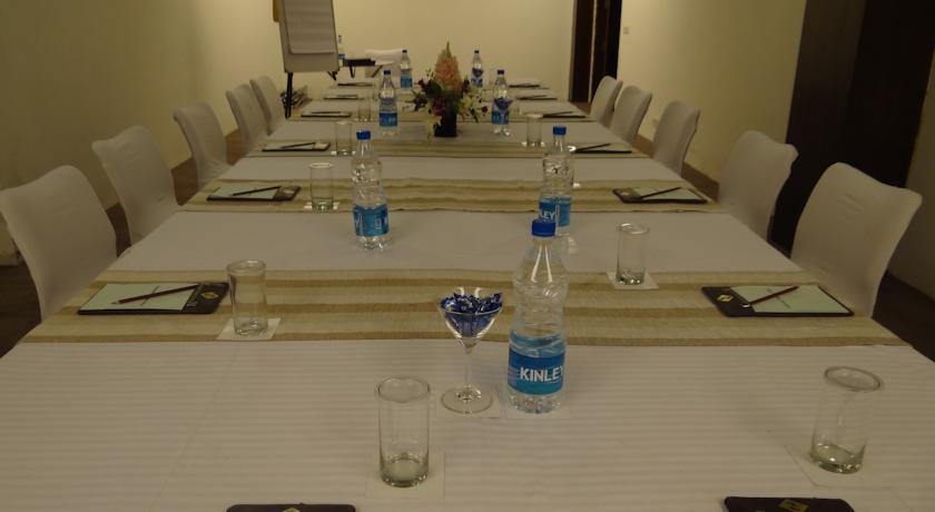 מלון ניו דלהי Corporate Regency מראה חיצוני תמונה